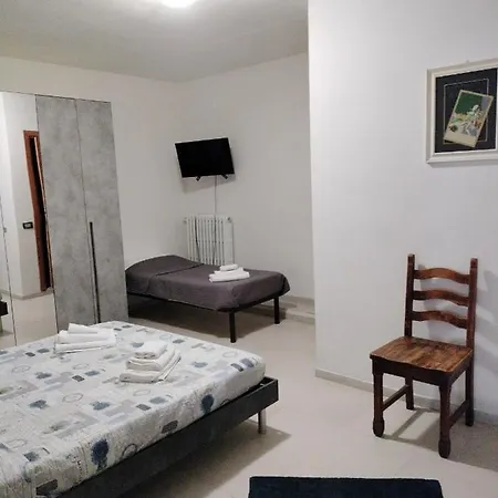 לינה וארוחת בוקר Sory *